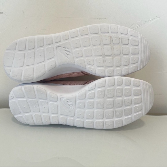 Nike Roshe Run One Women's Pink Coral Sneakers - Picture 6 of 8